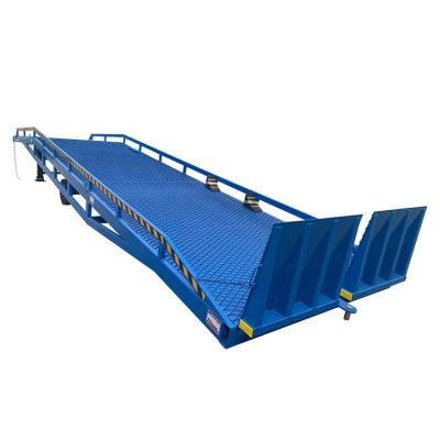 China Warehouse Adjustable Container Ramp Hydraulic Mobile Loading Dock Ramp For Forklift Truck for sale