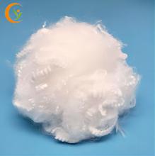 China Fibra de grapa blanca virgen 100% poliéster virgen baja absorción de humedad en venta