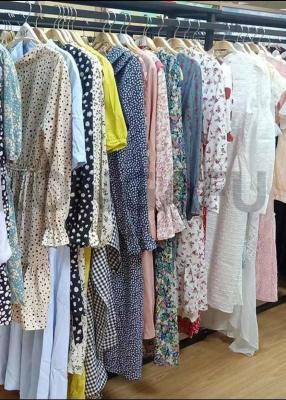 China Yard Sales Used Fashion Clothing Neckline Summer Clothing for sale