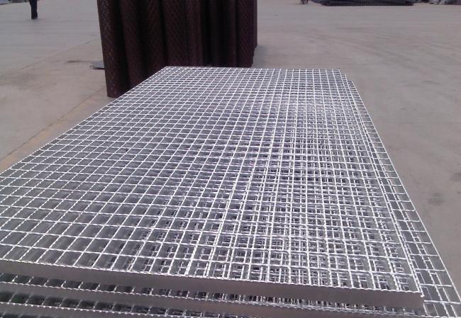Round Bar Galvanized Serrated Grating