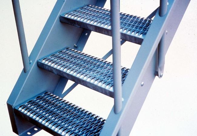 Galvanised steel stair treads perforated metal mesh ladder step