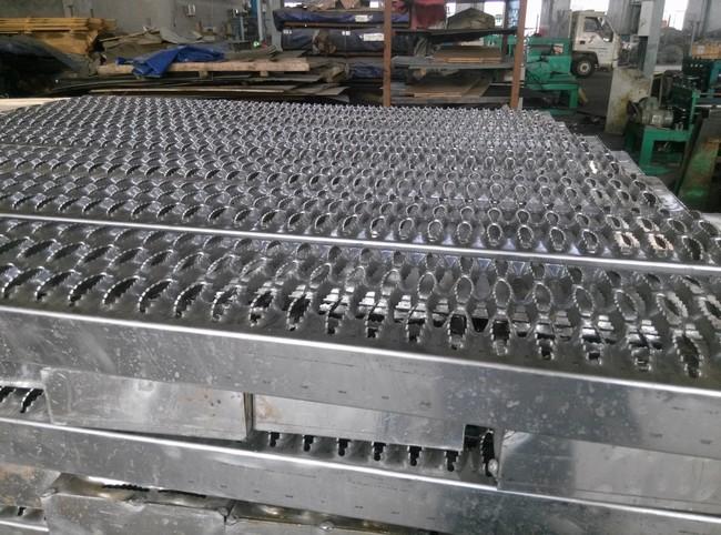 Diamond grip Flame retardant safety grating slip strut anti-skid stair treads