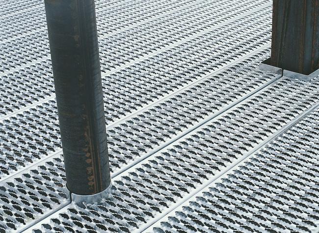 Black Galvanized serrated anti slip stair treads steel grating