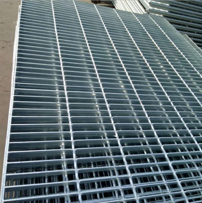 Outdoor Use Hot-dip Galvanized Anti-slip 30*3mm Steel Grating