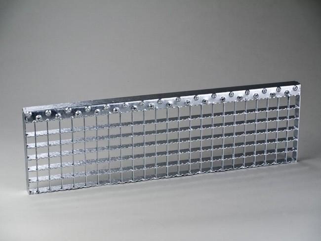 DIN 24531 galvanized platform steel grating stair treads with nosing