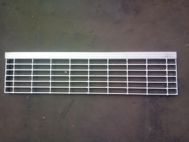 hot dipped galvanized steel grating used for stair tread