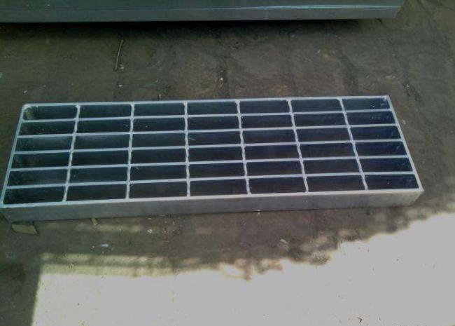 T1 T2 T3 T4 T5 T6 Galvanized Steel Stair Treads Free Sample