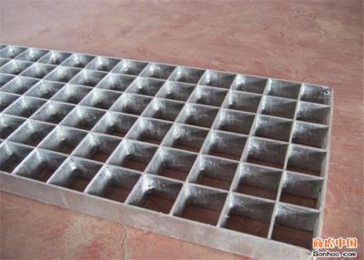 China Pressure Locked Metal Galvanised Grating Silver Electroforged Flat Bar for sale