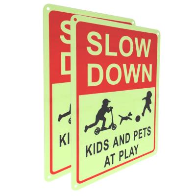 China Custom Photoluminescent Safety Products Slow Down Sign Board Kids Playing for sale