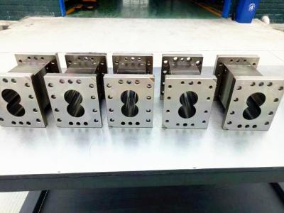Chine Pièces de machine d'extrudeuse de jumeau de dimension compacte, éléments jumeaux ISO9001 de boudineuse à vis approuvés à vendre