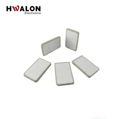 China elemento de calefacción de cerámica de la placa de 220V PTC para los hierros del pelo en venta