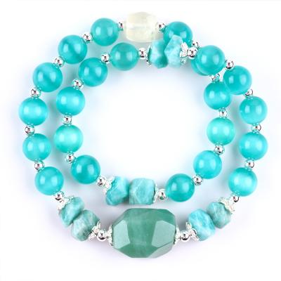 Chine Bracelet à perles en pierre précieuse fait à la main Bracelet à yeux de chat en pierre verte Bracelet à charmes de roche réglable Bracelet pour les fêtes à vendre