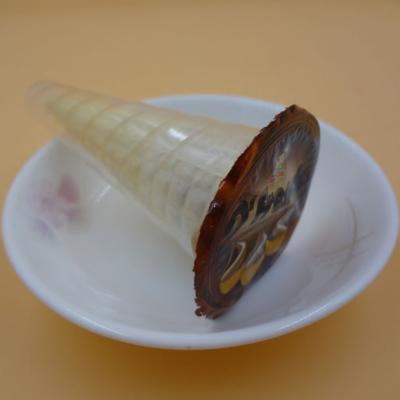 中国 シャキッとしたアイスクリームの形チョコレート クッキーの素晴らしい軽食が付いている甘いココア チョコレート瓶 販売のため