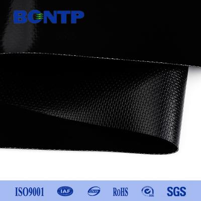 China Tejido de lona recubierto de PVC negro espesor anti-UV de 0,5 mm superficie mate en venta