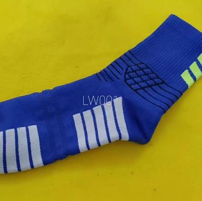 China Custom Logo Mid-calf length sock super elite basketball Running Sports Socks unisex socks for sale