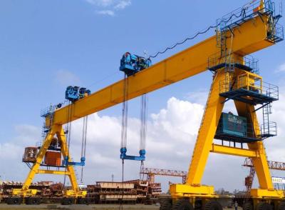 中国 Customizable Mobile GRT Crane With High Load Capacity For Heavy Duty Applications 販売のため