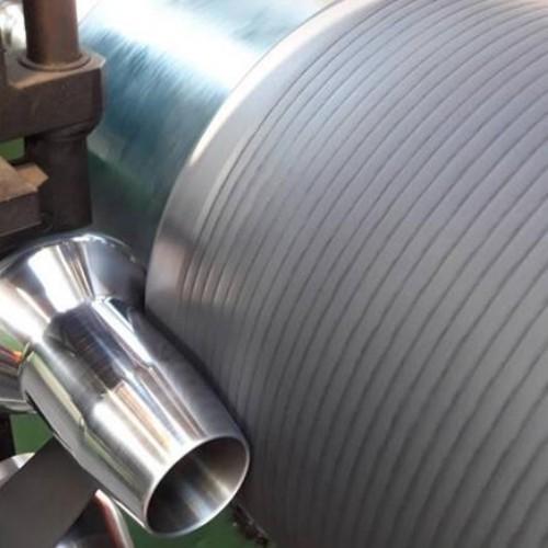 Rubber covered grooved press roll for paper making machine