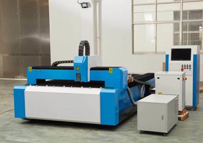 中国 4000w CNC繊維レーザーの打抜き機1080nmカーボン/ステンレス鋼材料 販売のため