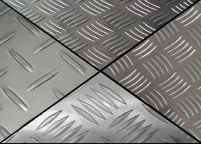 China Military Grade Aluminium Chequered Plate 3003 5 Bars Aluminum Tread Plate 4x8 for sale