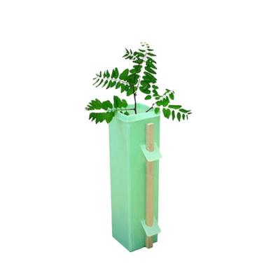 China Inexpensive plastic honeycomb sheet plastic sheet protector pp corrugated plastic sheet that effectively protects young trees à venda