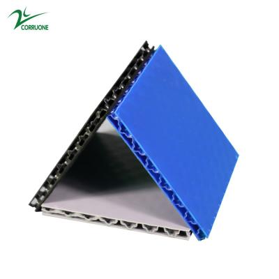 China Glossy Recycled PP Honeycomb Panel Hollow 3mm Correx Board for sale