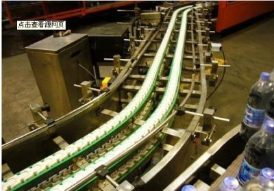 Chine système de transmission de convoyeurs de palette de convoyeurs à chaînes de caisse transportant l'équipement pour logistique et la boisson à vendre