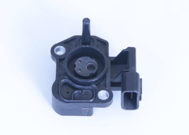TIA-B08S0204 3-in-1 Automotive Sensor close-up detail