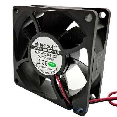China 12V DC Brushless Energy Saving Cooling Fan 70x70x25mm Plastic Material for sale