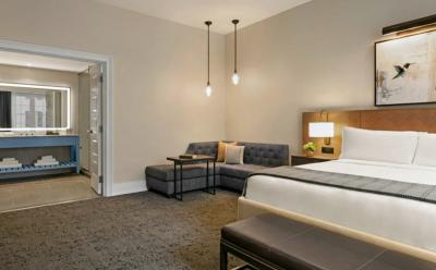 China OEM Luxury Royal Bedroom Set For Hotel Furniture Design for sale