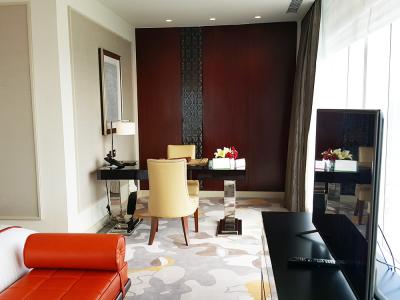 Китай Мебель гостиничного номера OEM роскошная королевская установила для квартиры современный продается