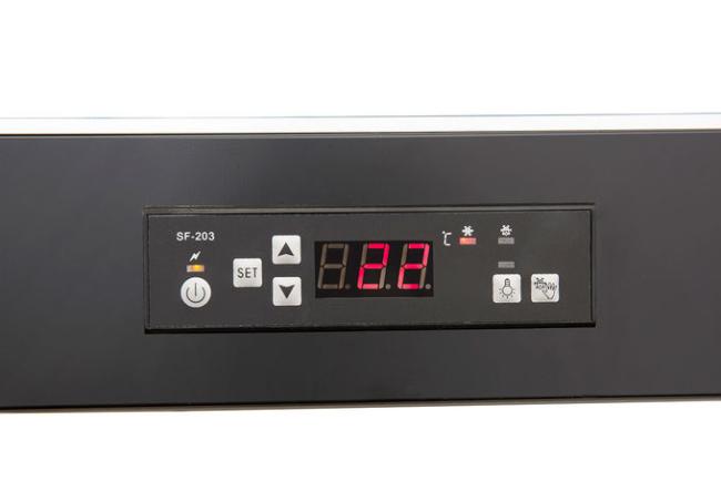 Auto Defrost Ice Cream Showcase Freezer 7 Pans -22℃~ -18℃ Temperature Range 3