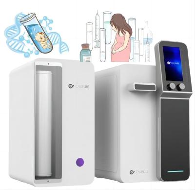 Chine Système de filtration d'eau médicale ultrapure 20 L/H Machine à eau distillée pour tube d'essai de laboratoire à vendre
