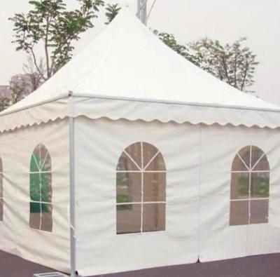 China Tienda al aire libre blanca del estilo del tejado europeo del chapitel para las actividades del partido del festival en venta