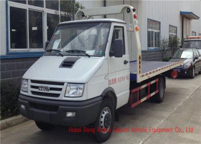 China IVECO Diesel Engine Wrecker Tow Truck , Flatbed Breakdown Recovery Truck for sale