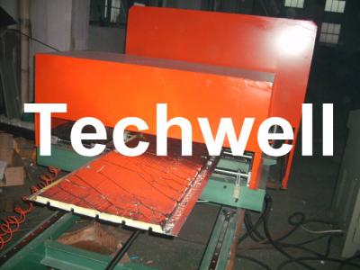 China Aluminium Foil & Steel Sheet PU Sandwich Panel Machine With Rubber Belt Conveyor for sale