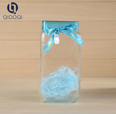 China Factory direct sale 1700ml square glass drift bottle with lid for gift for sale