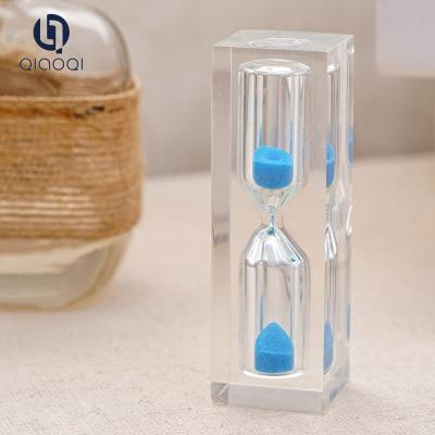 China New Hot Sale Home Decoration home decoration crystal resin hourglass sand timer for sale