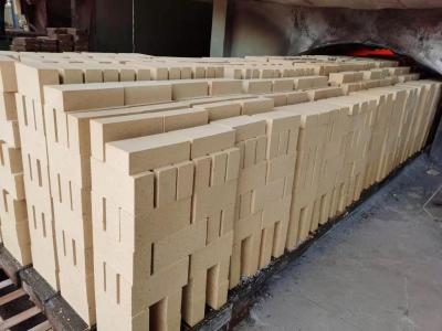 China High Strength Clay Refractory Brick Anti Stripping High Alumina Fire Brick For Furnace Lining for sale