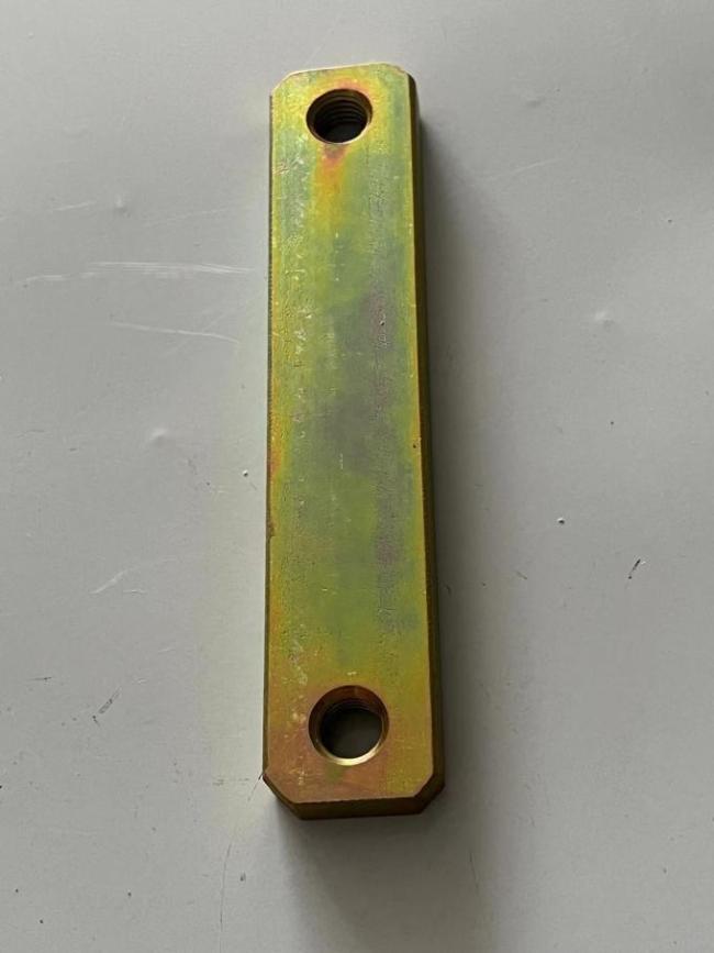 K5678950 923828.0740 Locating plates Kalmar Reach Stacker Parts 1