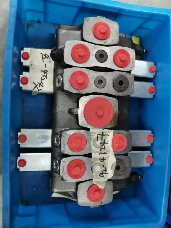 2154.000.0057 Hyd Control Valve Fantuzzi Spare Parts 0