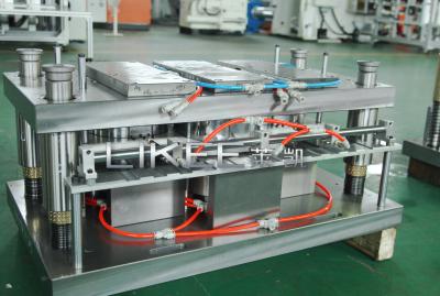 Китай 2 прессформа контейнера алюминиевой фольги полостей DC53 для отсека 3 продается