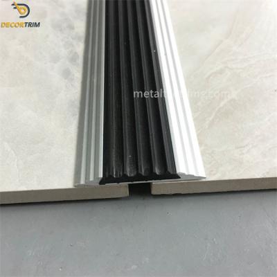 China Matt Silver Floor Transition Strip Trim With Anodized Polished Brushed Surface for sale