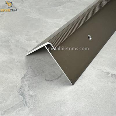 China Decorative Metal Strip Stair Nosing For Vnyl Floor Transition Profile en venta