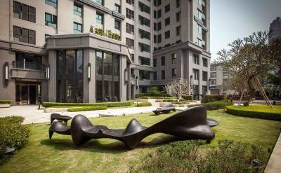 Chine Sculpture en bronze extérieure contemporaine, sculpture en bronze en décoration de jardin grande à vendre