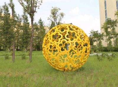China Large Garden Ornaments Statues Color Painted Decorative Stainless Steel Ball Sculpture for sale