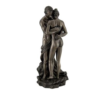 China Modern Cast Bronze Sculpture Nude Kissing Couple Statues For Public Decoration for sale