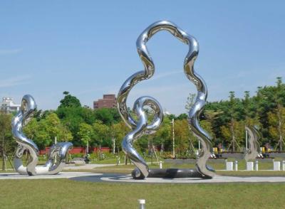 China Arte pulido hecho a mano de soldadura del metal del jardín de las estatuas al aire libre modernas de la yarda en venta