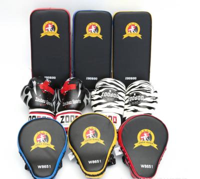 Chine Gants de boxe pour les hommes et les femmes, gants lourds de sac pour la boxe, Kickboxing, le thailandais de Muay, Muttahida Majlis-e-Amal à vendre