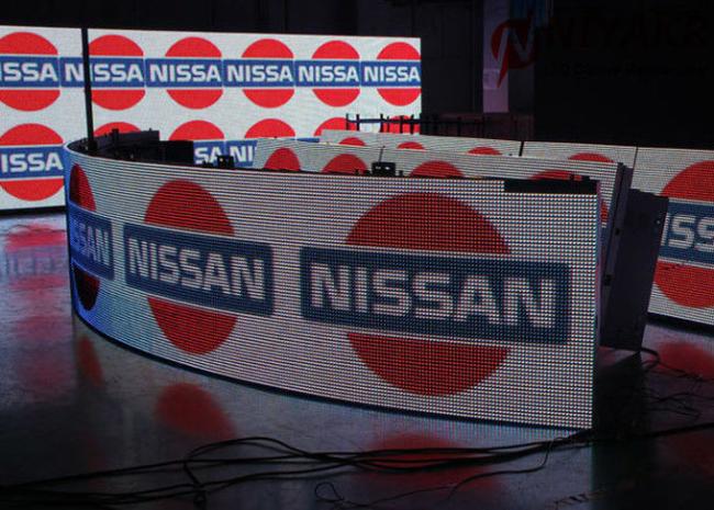 Wide Viewing Angle High Definition SMD2121 P3.91 1200 Nits Indoor Rental LED Display Video Screen Wall