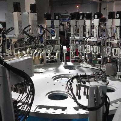 China Máquina de montagem de tampa de liga de alumínio 50Hz Máquina de tampa automática à venda